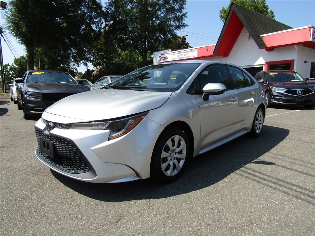 Used 2022 Toyota Corolla LE w/ Carpet Mat Package (TMS) FWD image 11