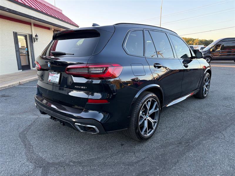 Used 2019 BMW X5 xDrive50i w/ M Sport Package image 3