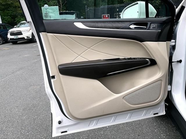 Used 2019 Lincoln MKC Reserve AWD/4WD image 19