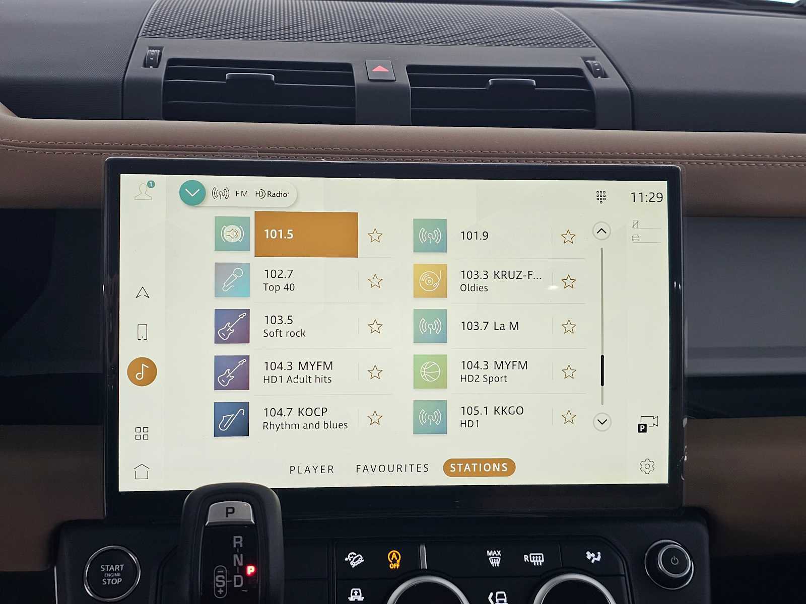 New 2026 Land Rover Defender 110 S image 25