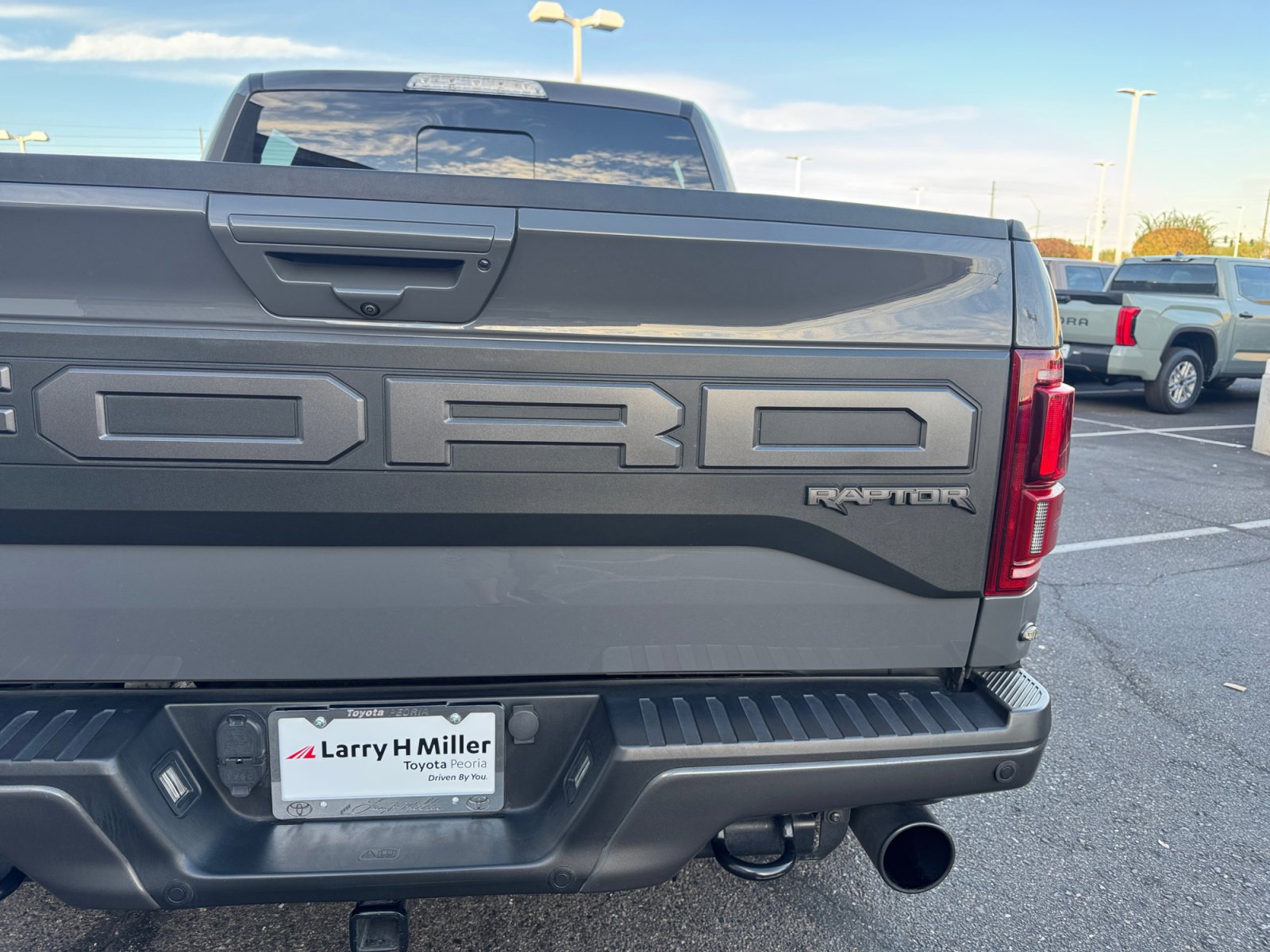 Used 2020 Ford F150 Raptor w/ Equipment Group 802A Luxury image 27