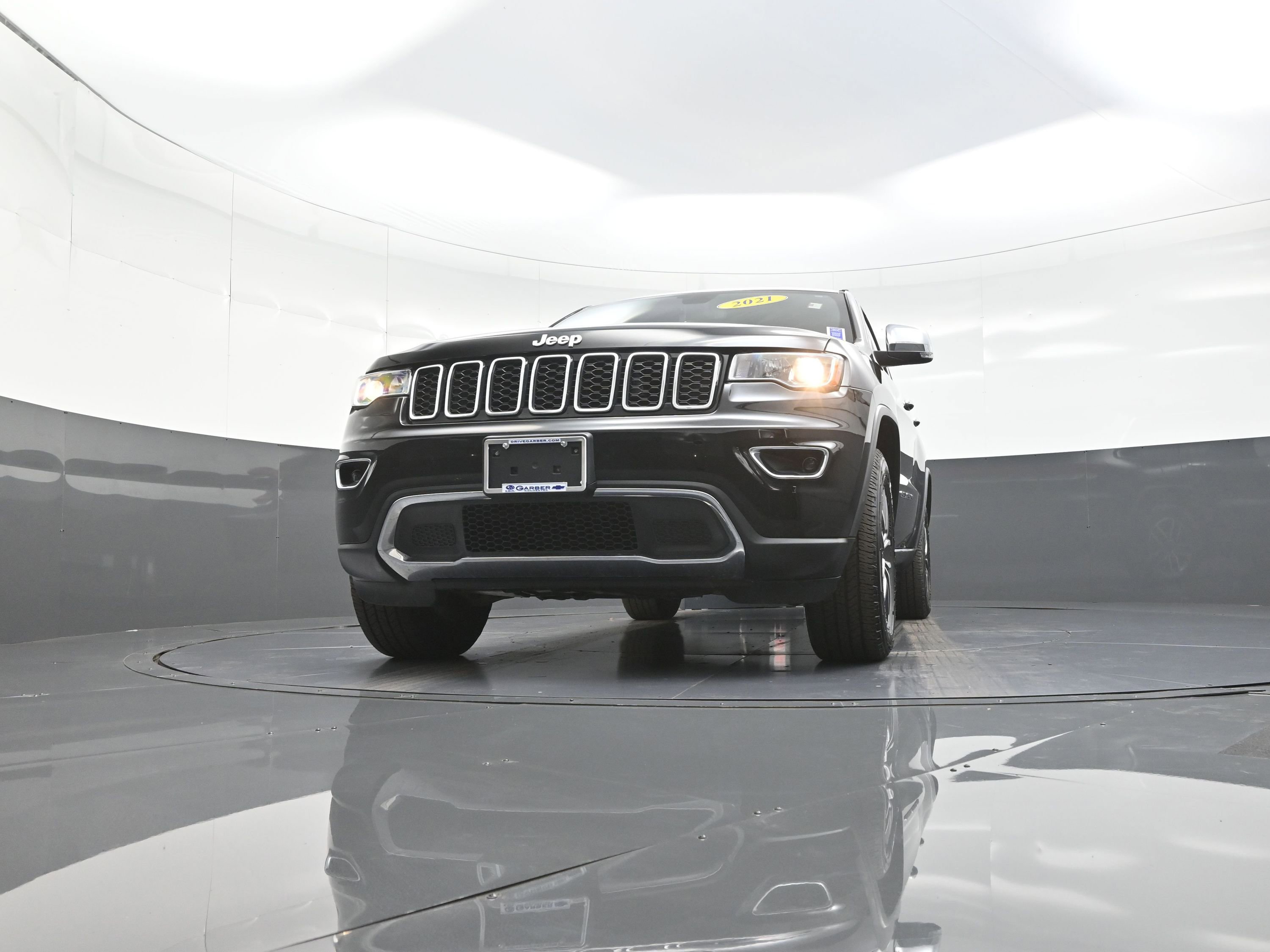 Used 2021 Jeep Grand Cherokee Limited w/ Trailer Tow Group IV image 10