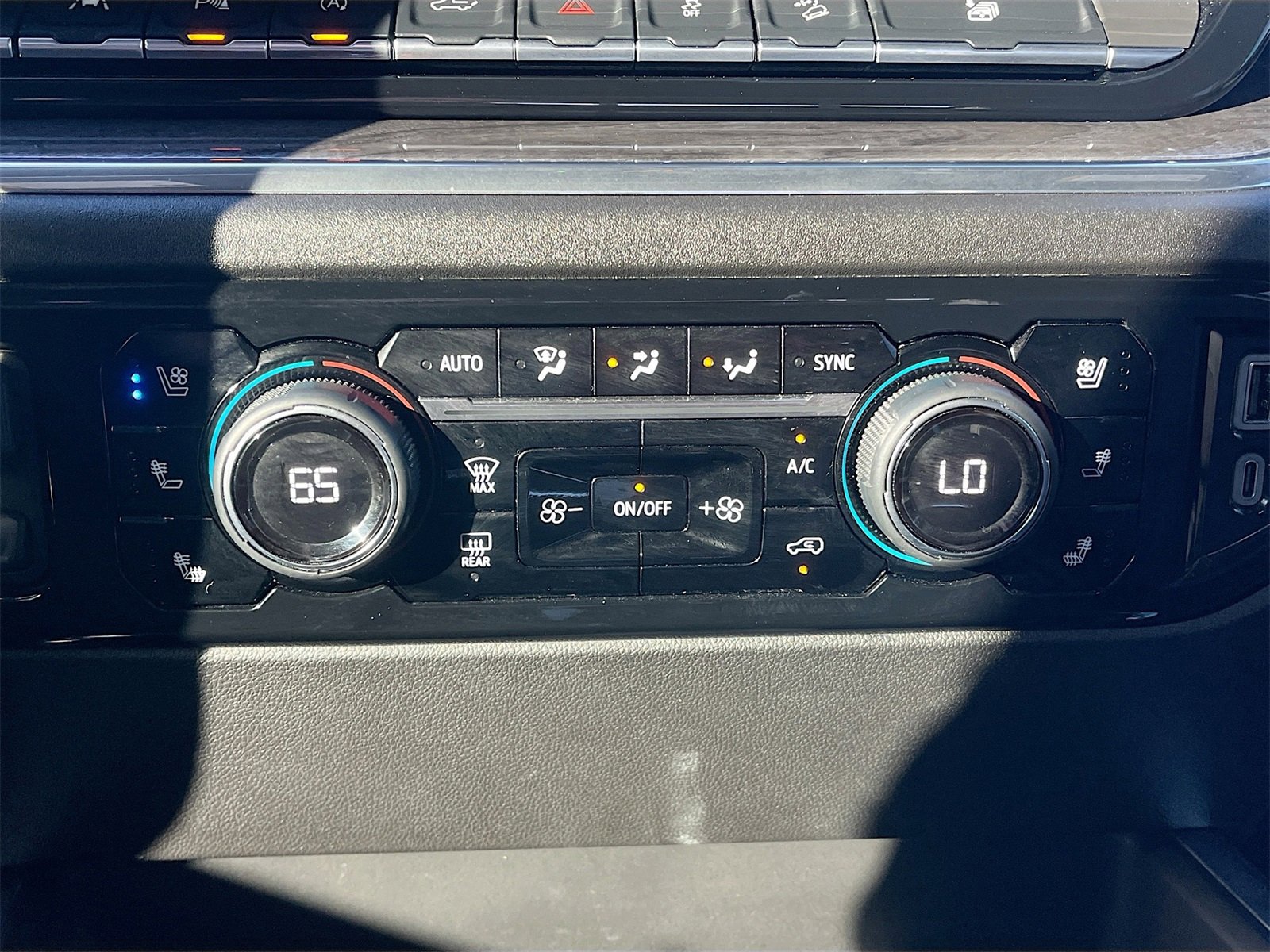 Used 2024 Chevrolet Silverado 1500 LTZ w/ Technology Package image 16