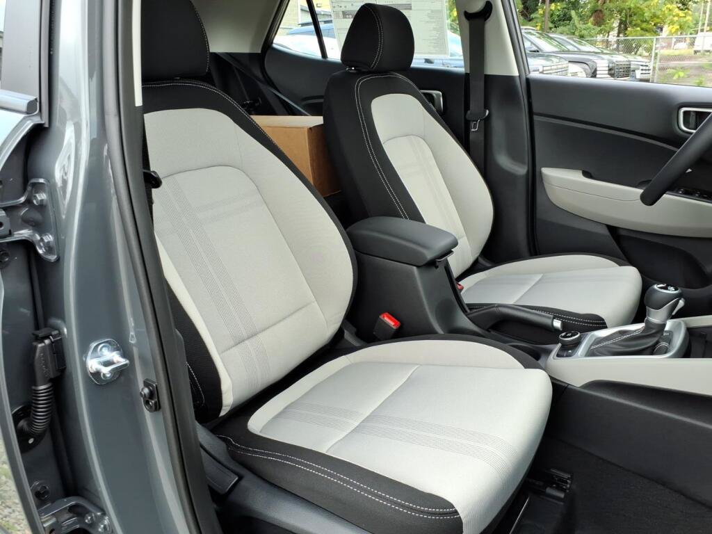 New 2026 Hyundai Venue SEL FWD image 5
