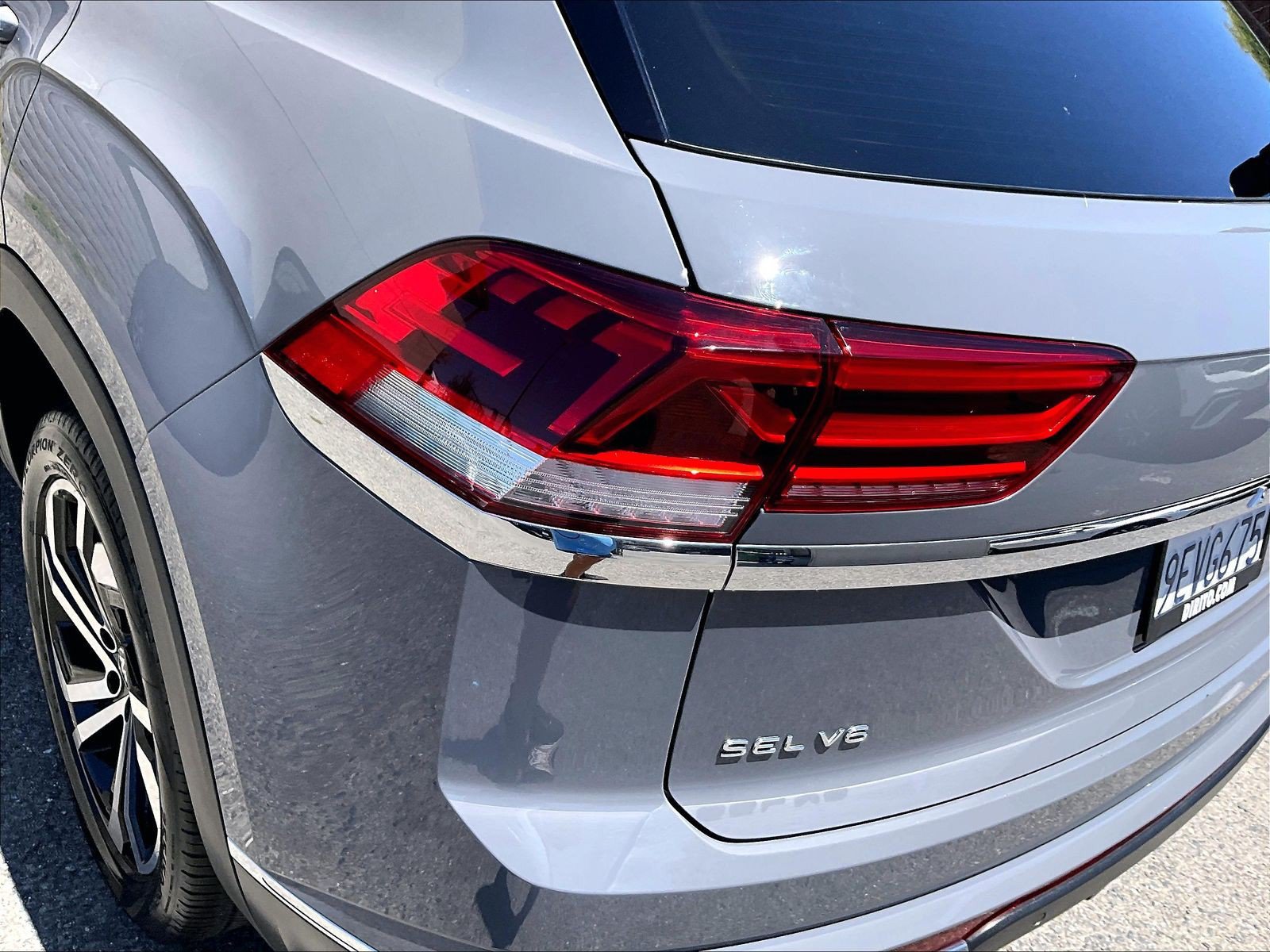 Certified 2023 Volkswagen Atlas Cross Sport SEL AWD/4WD image 28