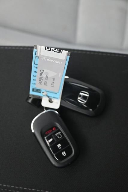 Certified 2025 Honda Civic Sport image 9