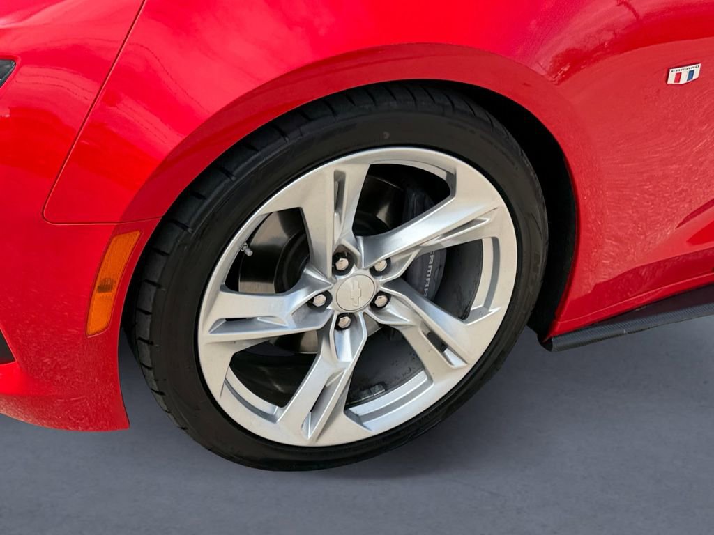 Used 2019 Chevrolet Camaro SS image 9