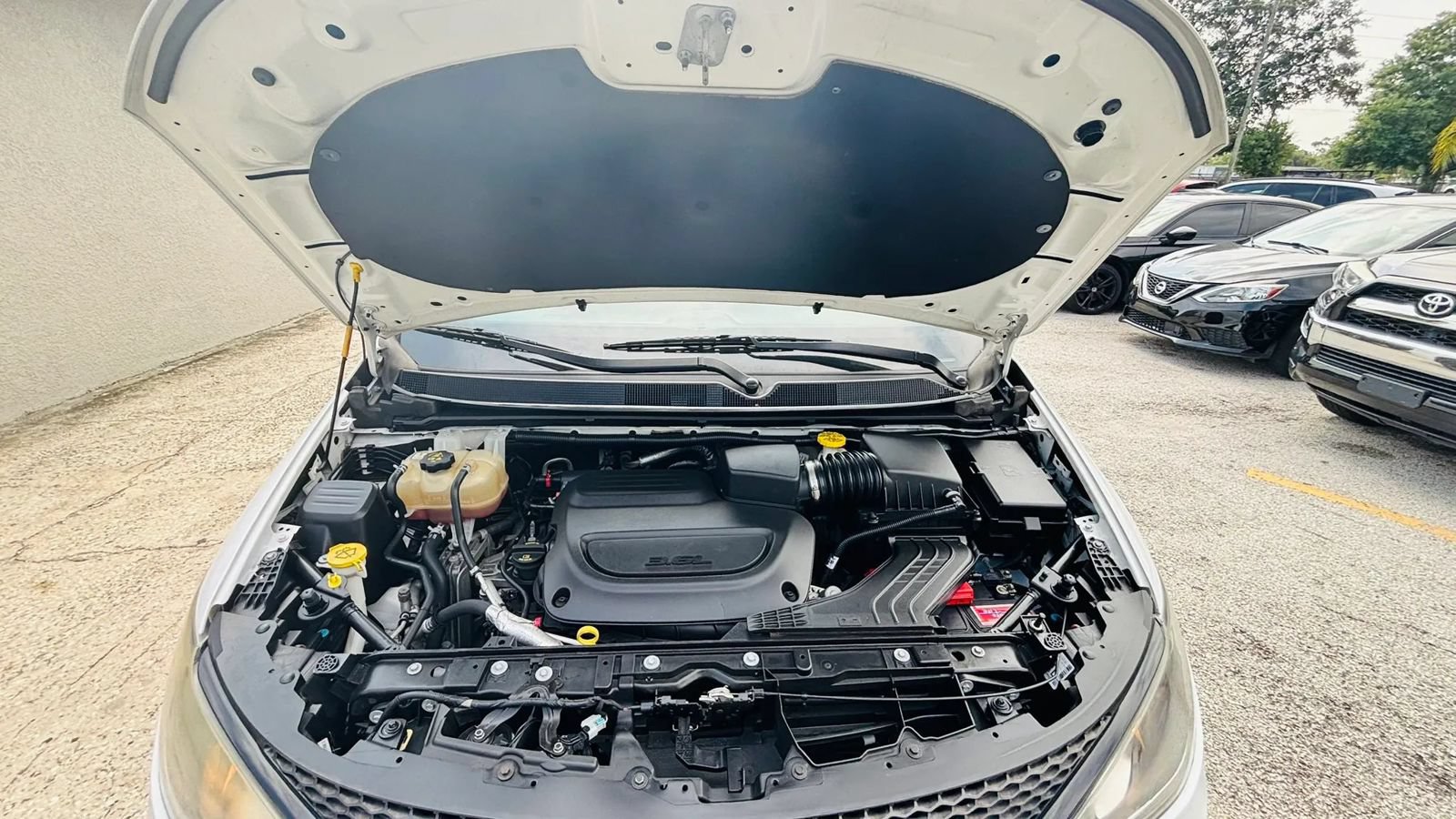 Used 2019 Chrysler Pacifica Touring-L Plus w/ S Appearance Package FWD image 20