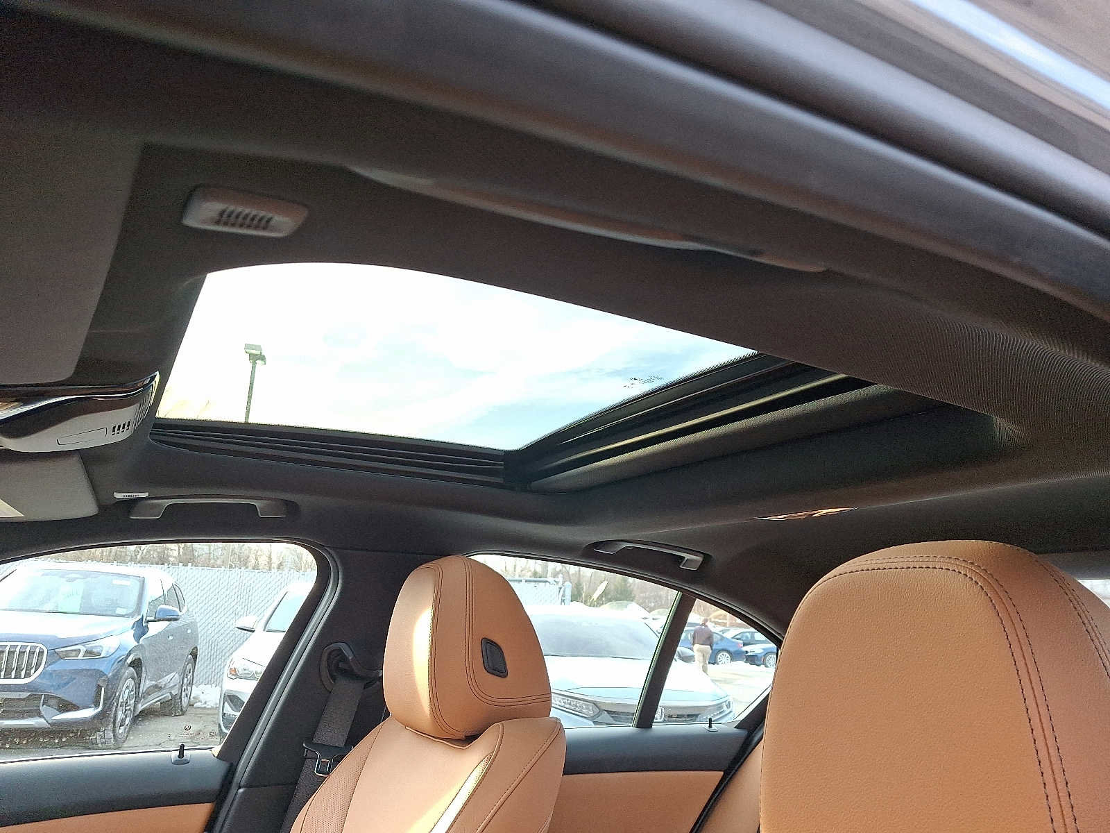 Used 2025 BMW 330i xDrive Sedan w/ M Sport Package image 15