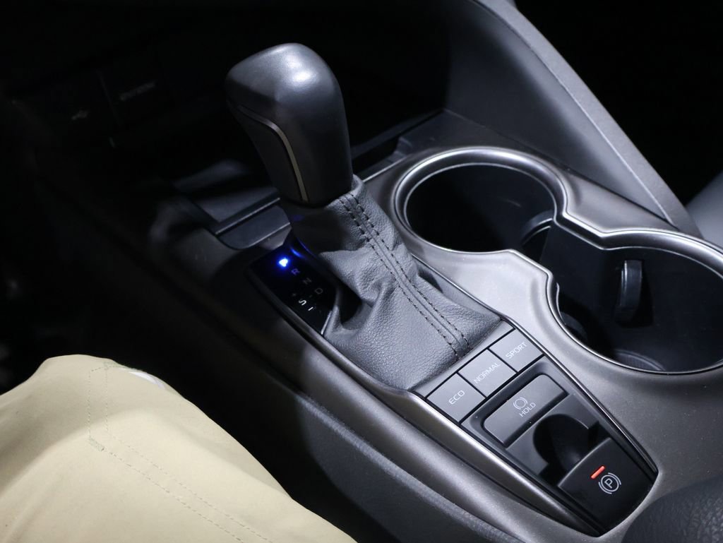 Used 2023 Toyota Camry SE image 29