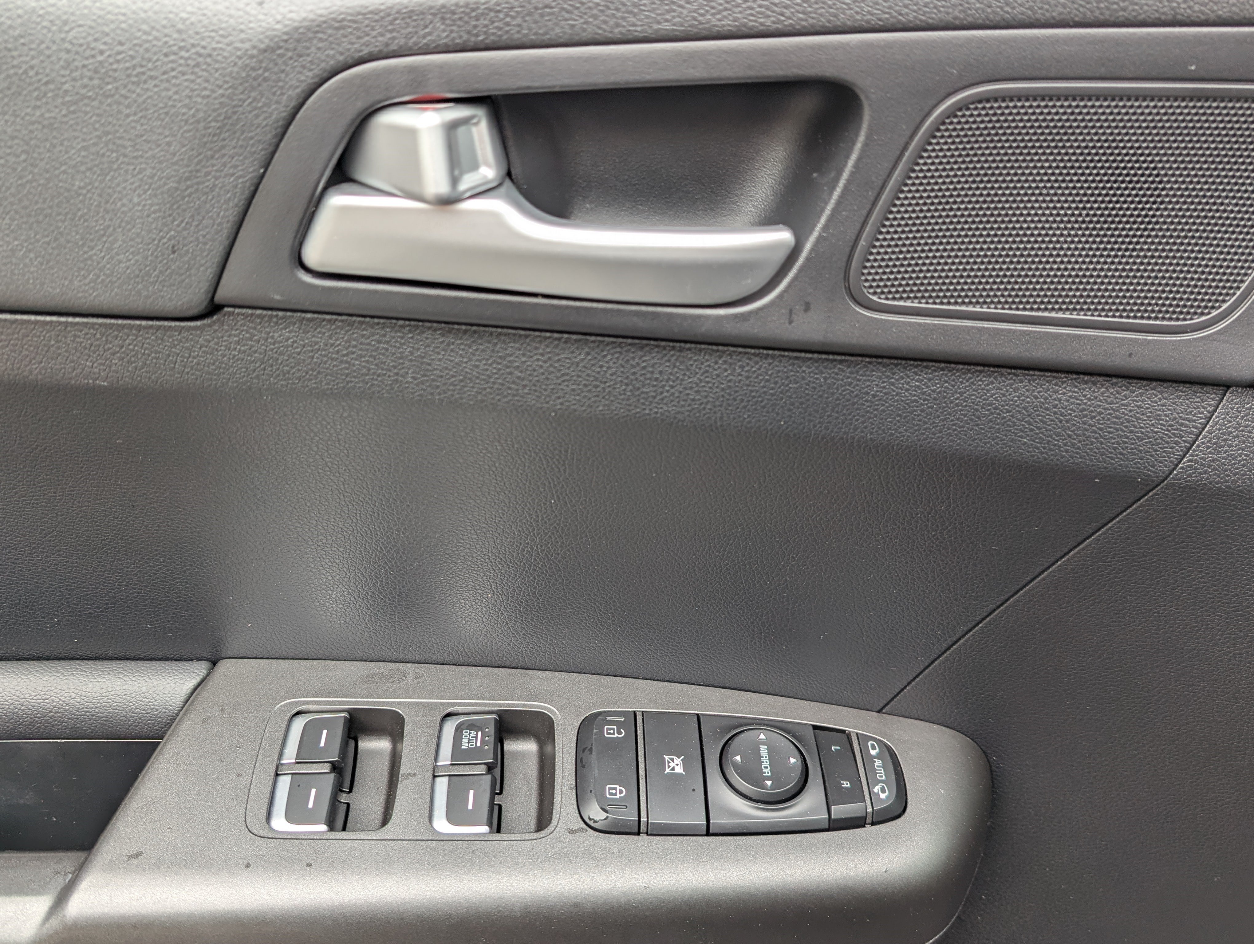 Used 2022 Kia Sportage LX w/ LX FWD Value Edition Package image 15