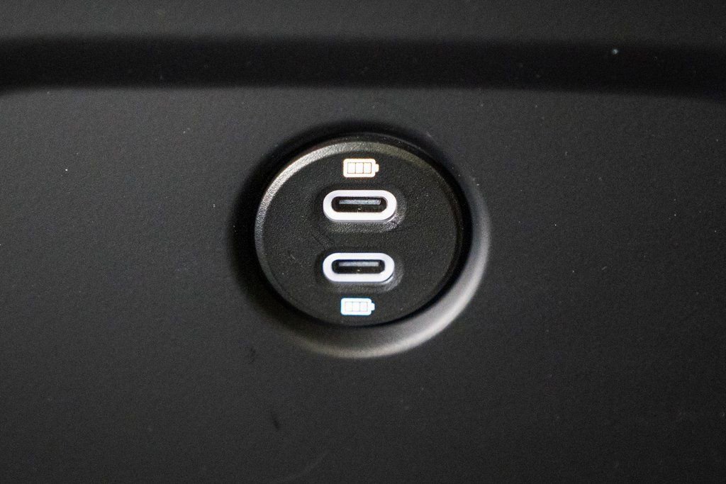 New 2026 Porsche Macan AWD/4WD image 37