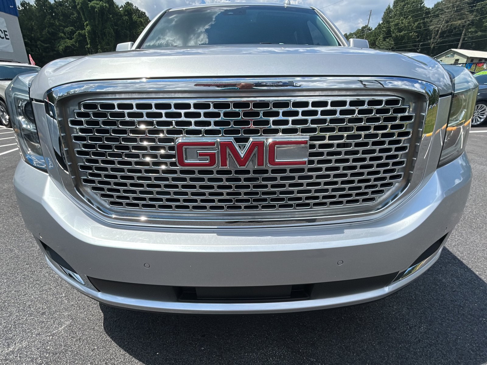Used 2017 GMC Yukon SLT AWD/4WD image 14
