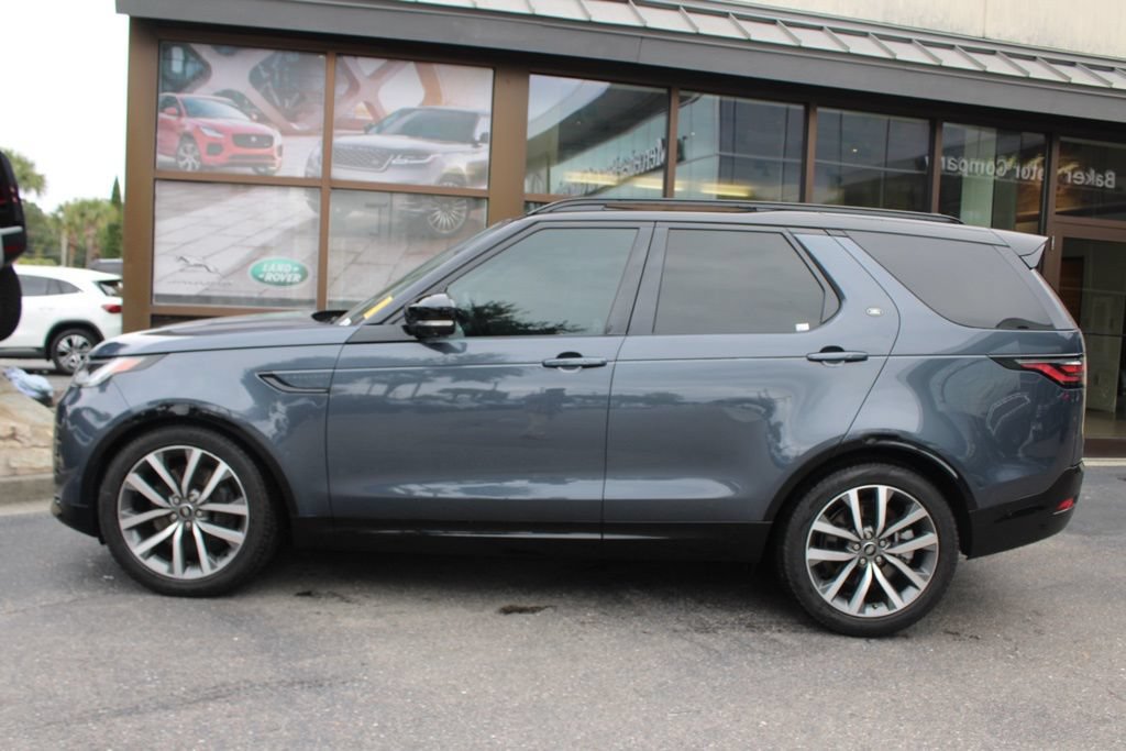 Certified 2025 Land Rover Discovery Dynamic SE AWD/4WD image 9