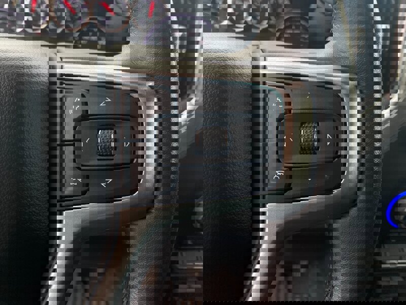 Used 2021 Chevrolet Silverado 1500 LT image 30