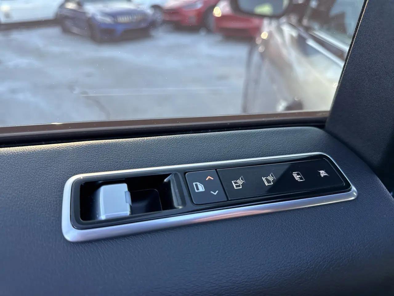 Used 2020 Land Rover Range Rover HSE image 27