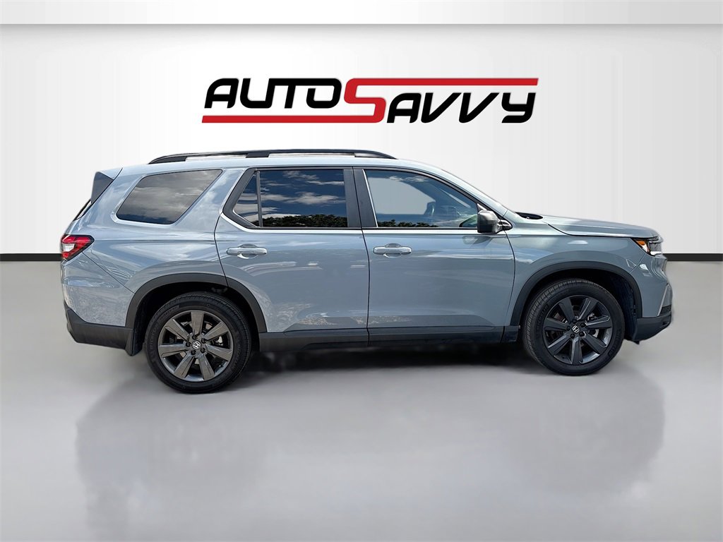 Used 2024 Honda Pilot Sport image 8