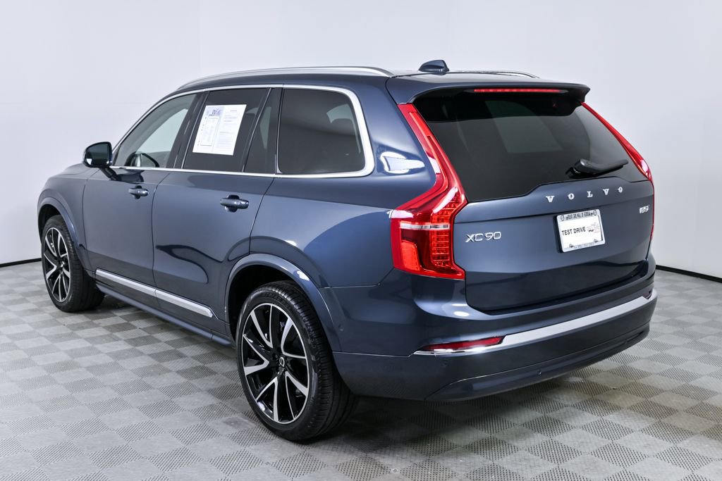 Certified 2023 Volvo XC90 B5 Plus image 4