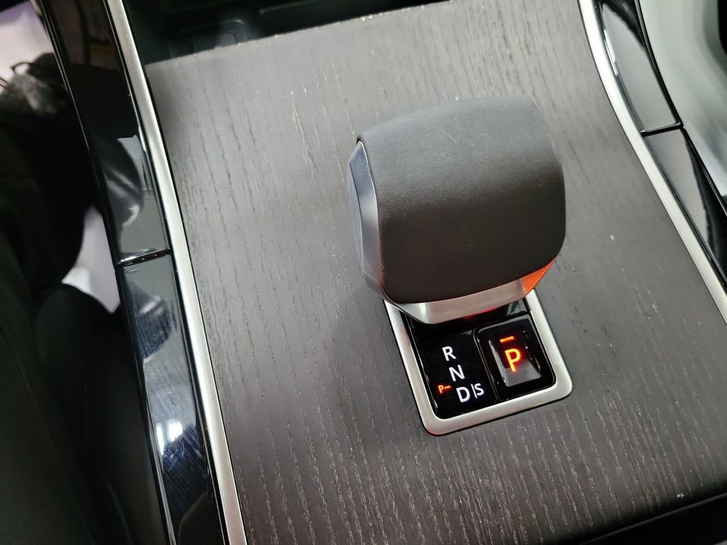 Used 2024 Land Rover Range Rover Velar Dynamic HSE image 41