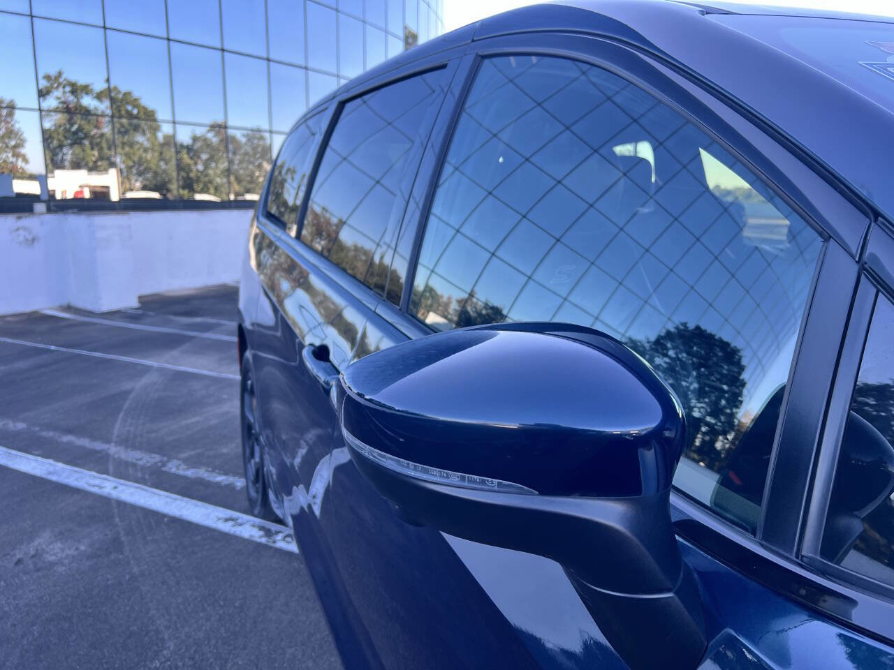 Used 2023 Chrysler Pacifica Touring-L w/ S Appearance Package image 14