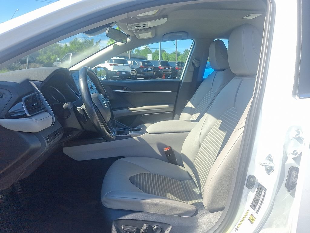 Used 2024 Toyota Camry SE FWD image 13