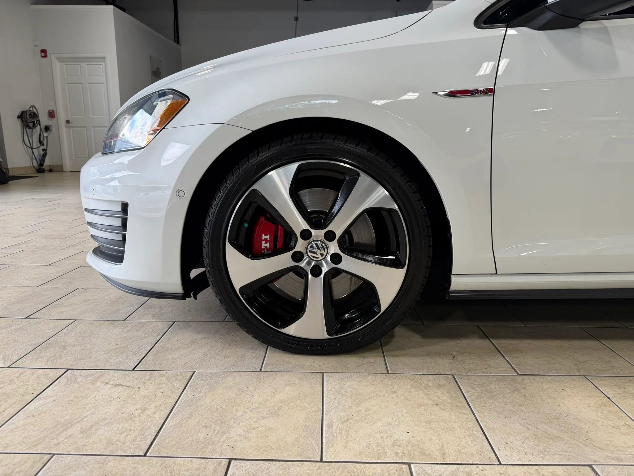 Used 2017 Volkswagen GTI Autobahn FWD image 36