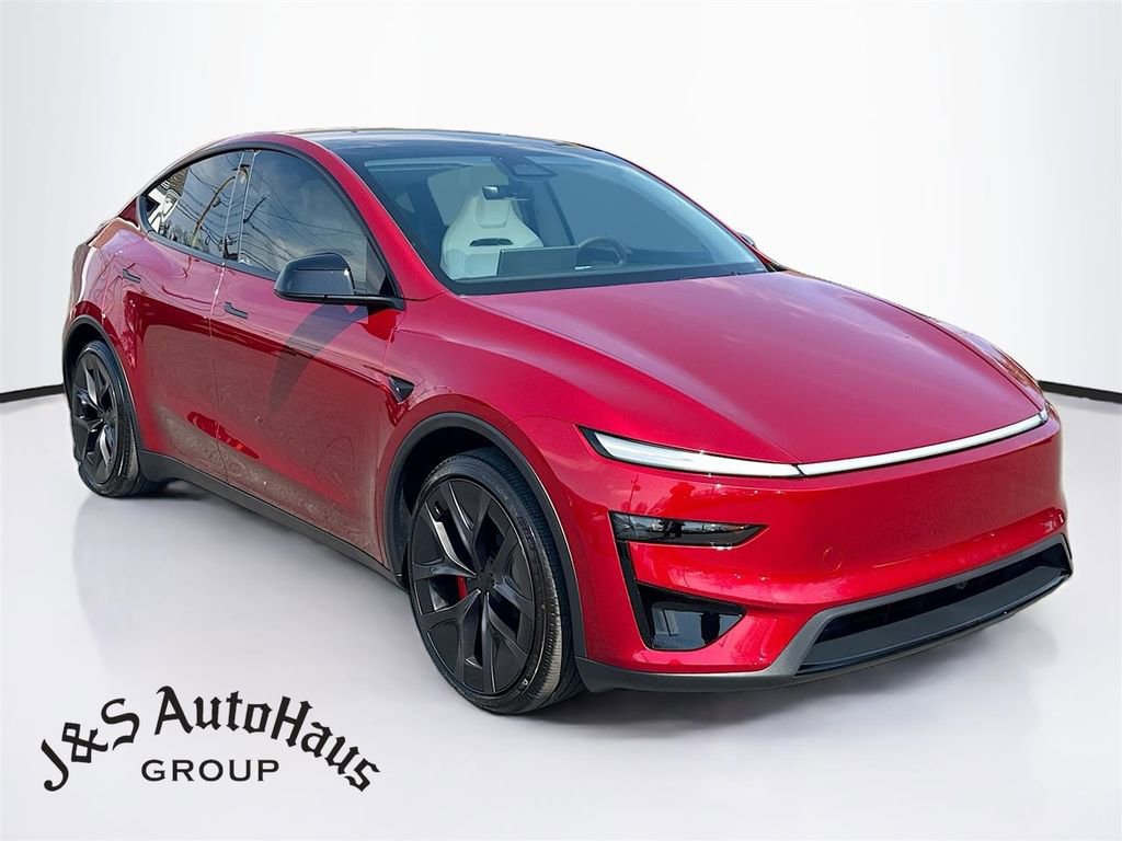 Used 2026 Tesla Model Y Performance image 1