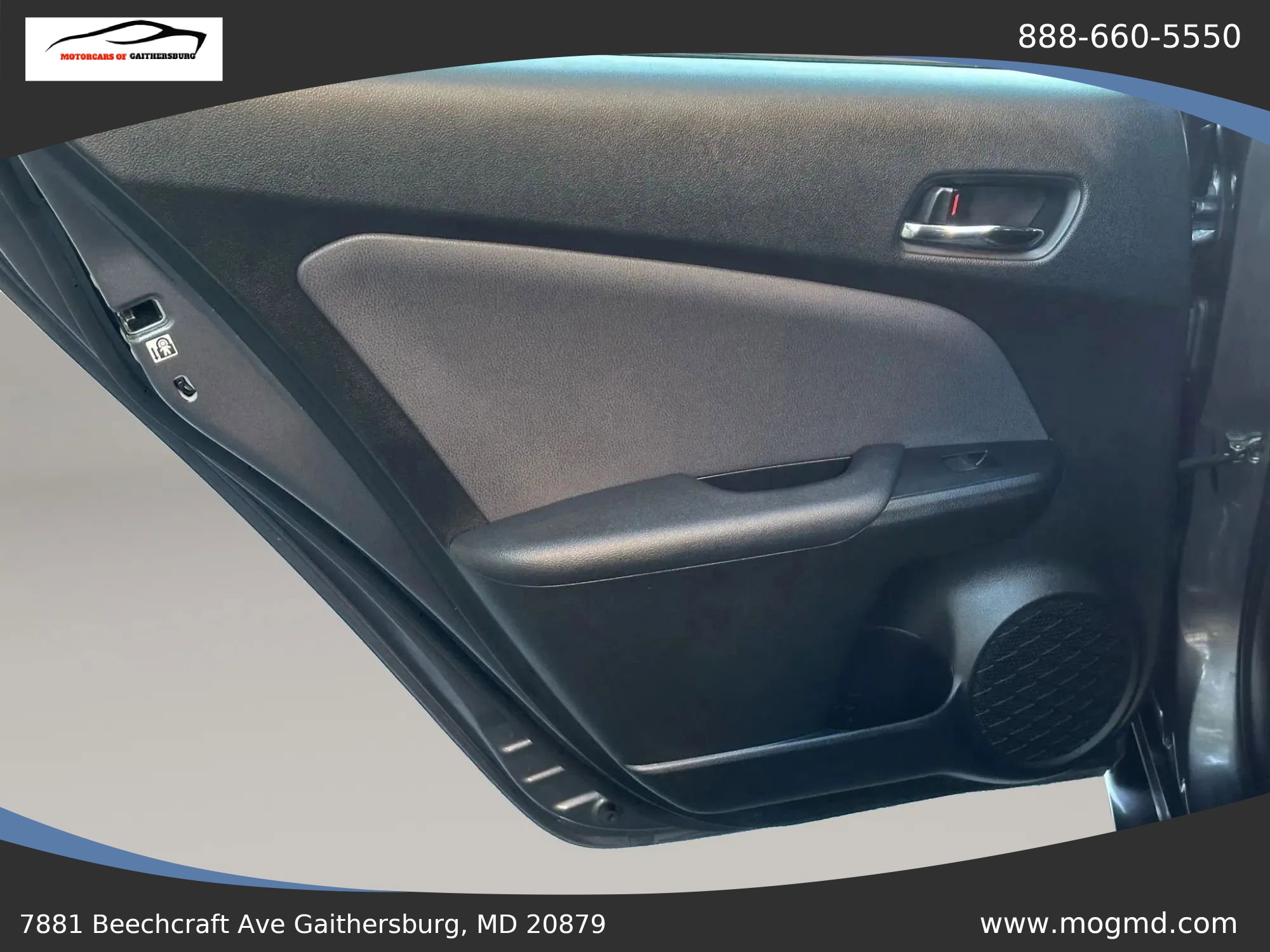 Used 2022 Toyota Prius L Eco FWD image 18