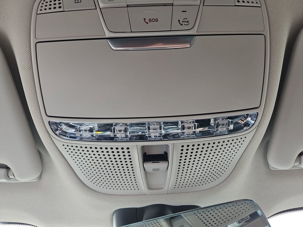 Used 2021 Mercedes-Benz GLC 300 4MATIC image 21