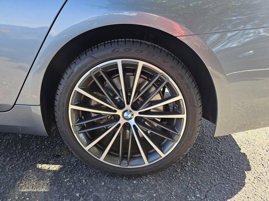 Used 2021 BMW 540i w/ Convenience Package image 11