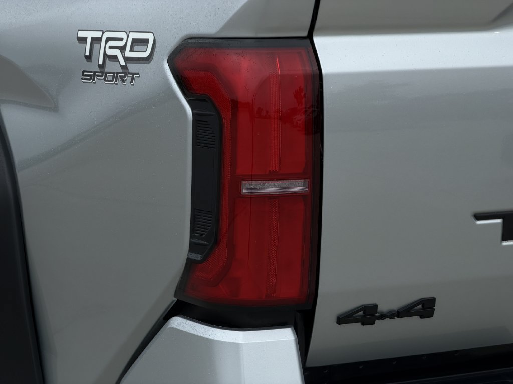 Used 2025 Toyota Tacoma TRD Sport AWD/4WD image 10