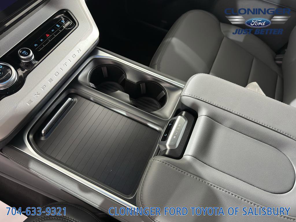 New 2026 Ford Expedition Max Active image 23