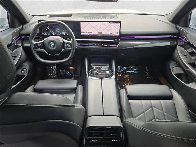 Used 2025 BMW 530i w/ Premium Package RWD image 19