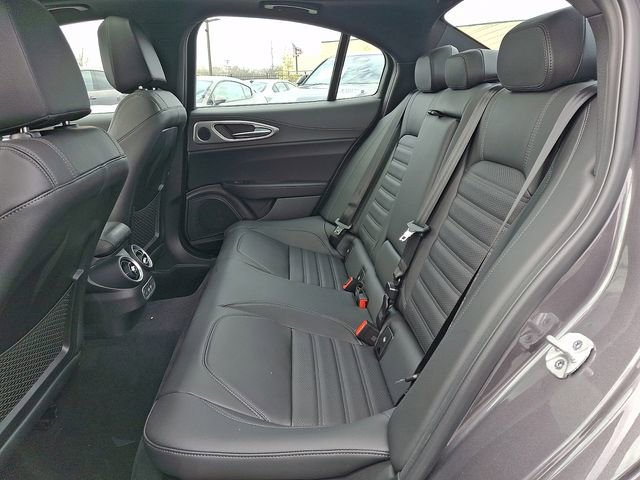 New 2026 Alfa Romeo Giulia Base image 6