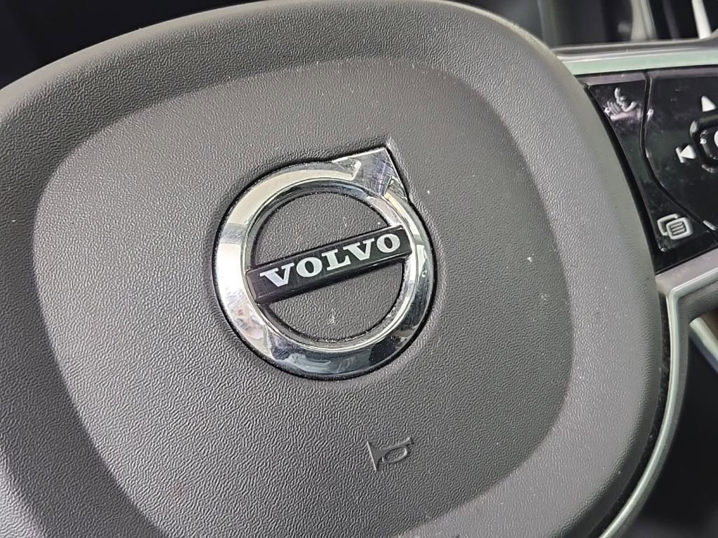 Certified 2023 Volvo XC60 B5 Plus w/ Protection Package Premier image 26