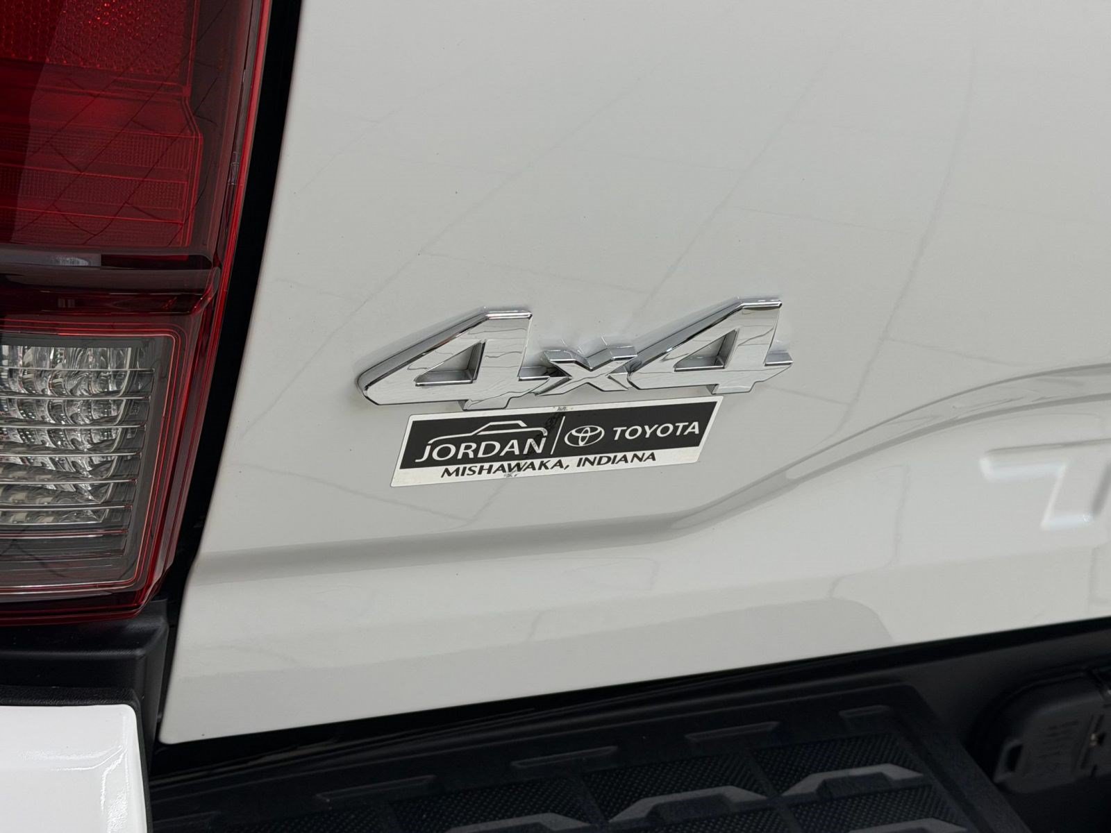 Used 2023 Toyota Tacoma SR AWD/4WD image 29