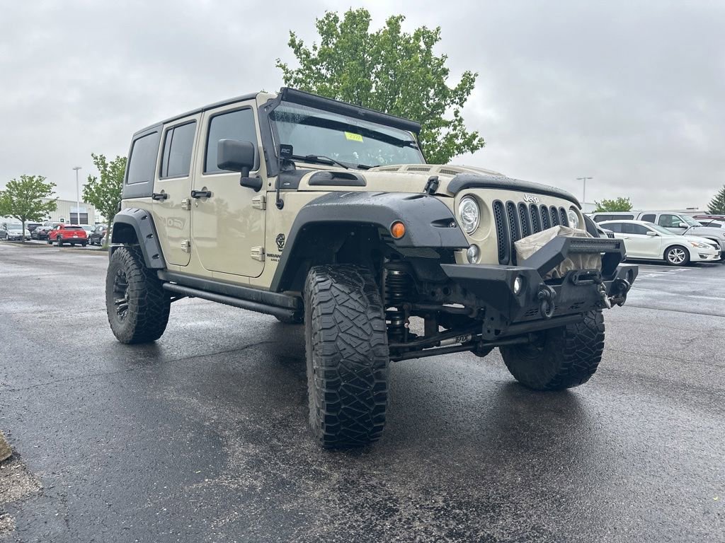 Used 2017 Jeep Wrangler Unlimited Rubicon w/ Connectivity Group AWD/4WD image 14