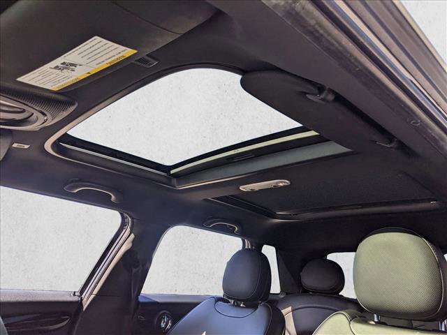 Used 2021 MINI Cooper S w/ Premium Package image 16