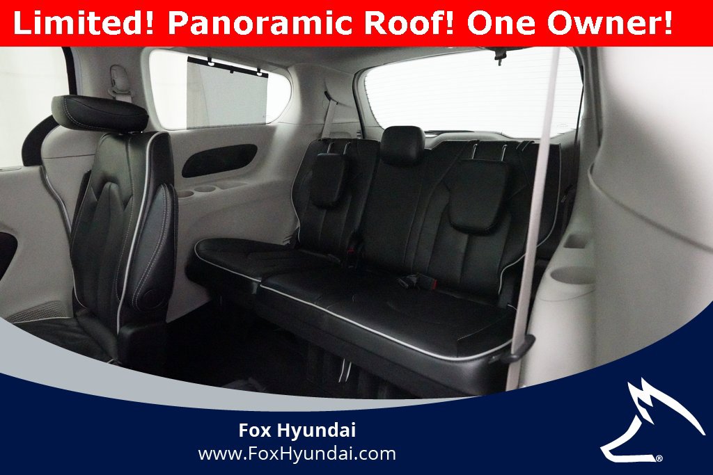 Used 2024 Chrysler Pacifica Limited image 17