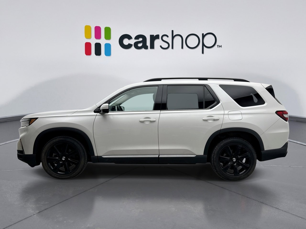 Used 2023 Honda Pilot Touring image 2