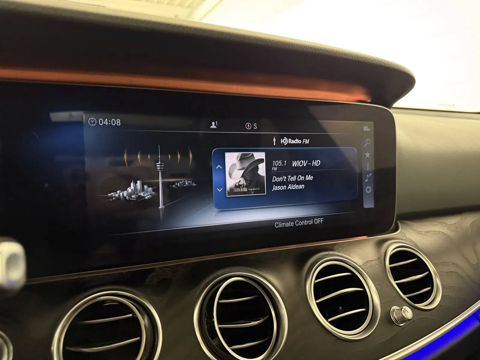 Used 2018 Mercedes-Benz E 300 4MATIC image 20