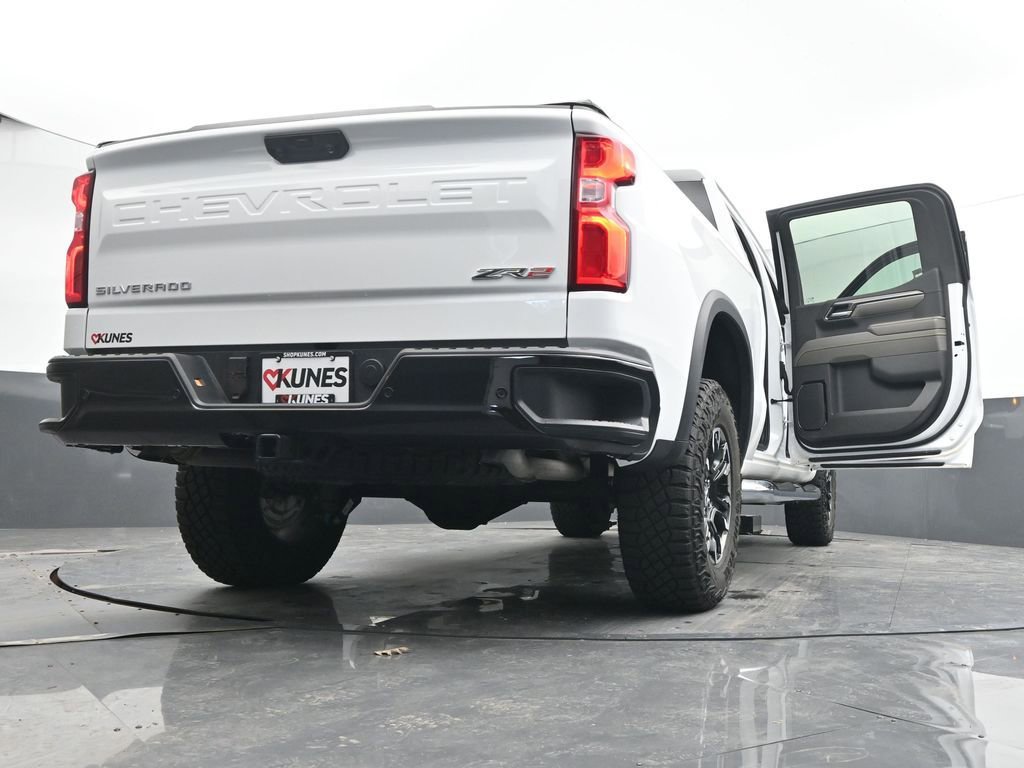 Used 2024 Chevrolet Silverado 1500 ZR2 w/ Technology Package image 55