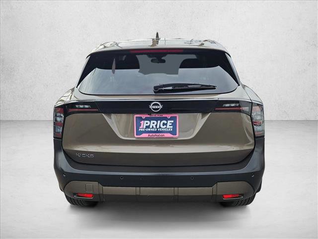 Used 2025 Nissan Kicks SV image 6