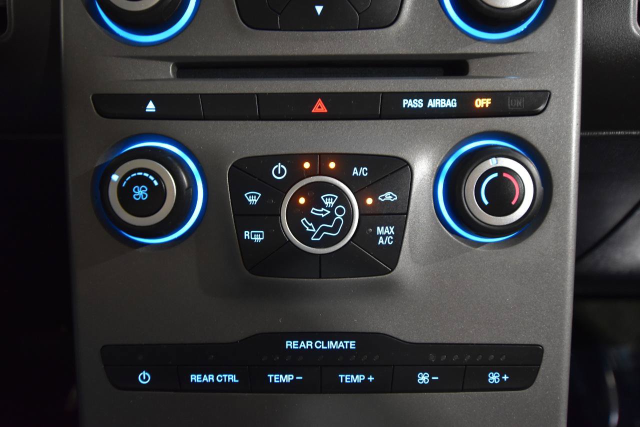 Used 2018 Ford Flex SE FWD image 21