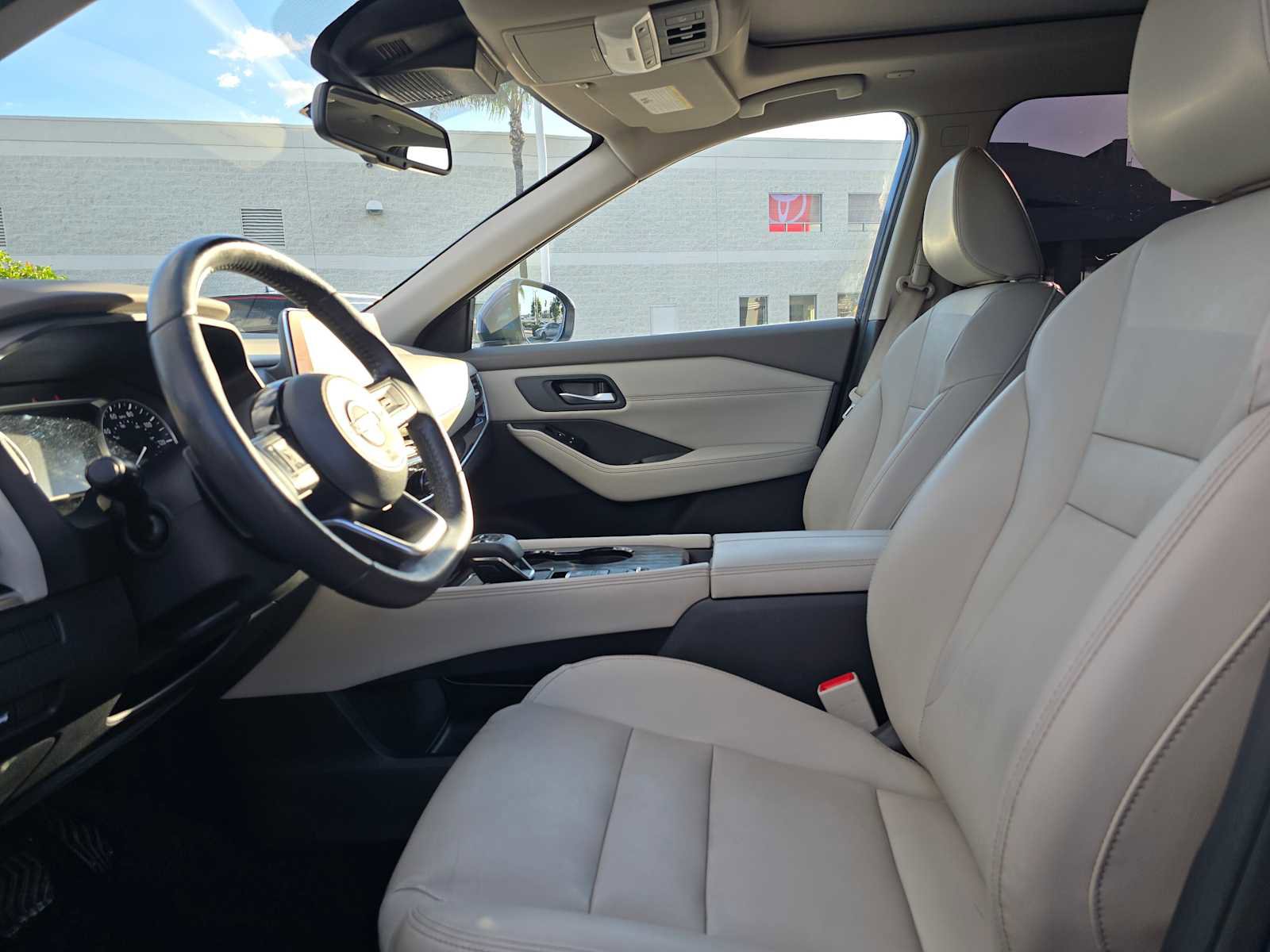 Used 2022 Nissan Rogue SL image 21