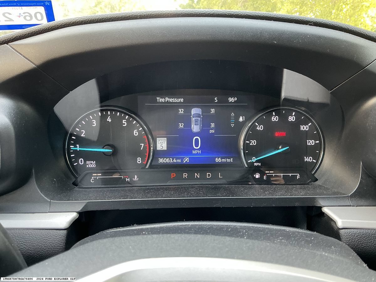 Used 2024 Ford Explorer XLT w/ Equipment Group 202A RWD image 12