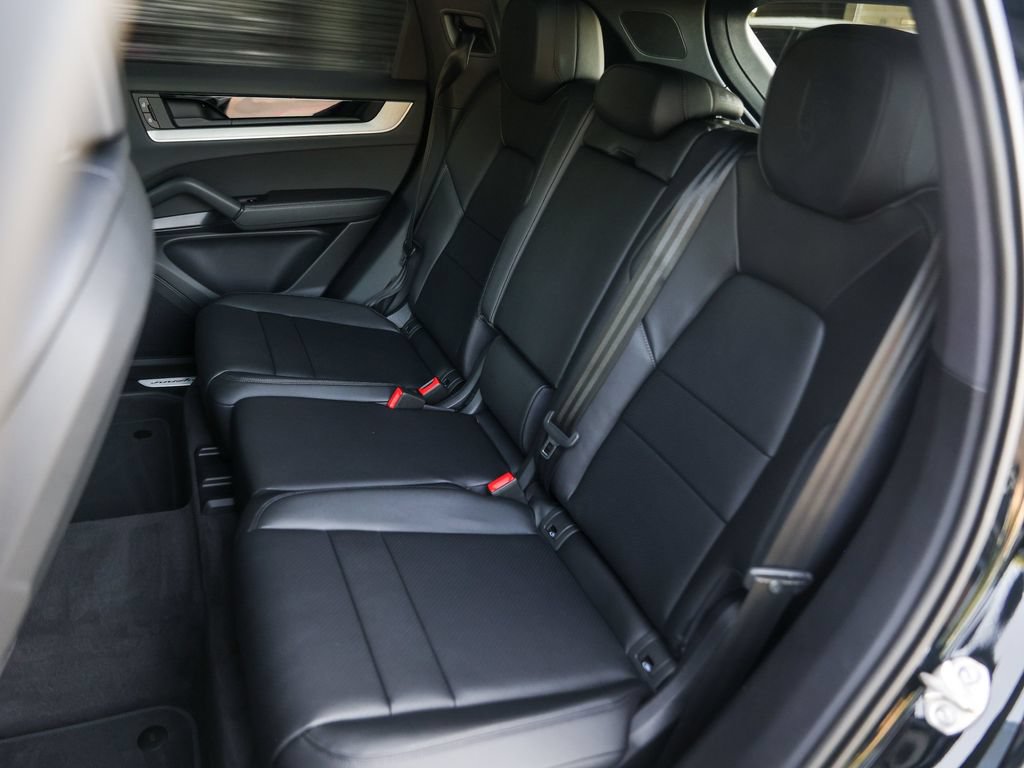 New 2026 Porsche Cayenne AWD/4WD image 32