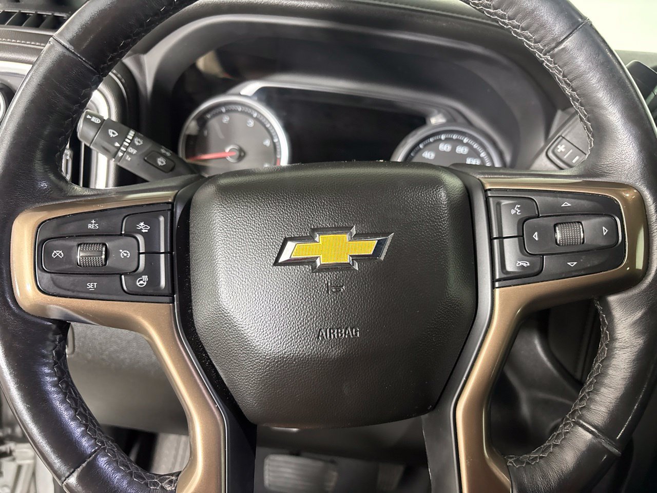 Used 2023 Chevrolet Silverado 2500 High Country w/ Z71 Off-Road Package AWD/4WD image 14
