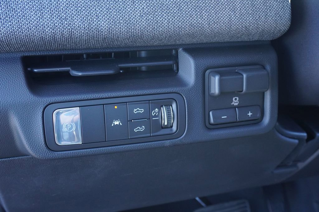 New 2026 GMC Sierra EV Elevation image 17