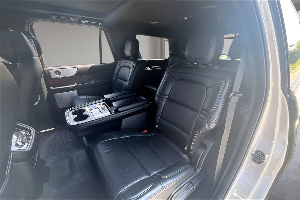 Used 2020 Lincoln Navigator Reserve w/ Equipment Group 208A Reserve RWD image 21